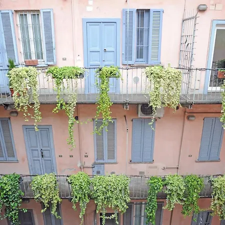 Ivy House In The Heart Of Milan-3